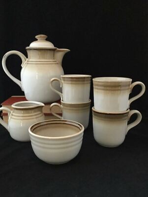Noritake FANFARE 8621 Coffee Pot/Server, 4 Cups/Mugs, Sugar/Creamer Set