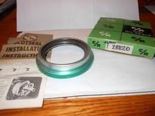 CHICAGO RAWHIDE 28820 OIL SEAL~ID = 2.875" X OD= 4.13"~MADE IN USA~NAT. #370010A