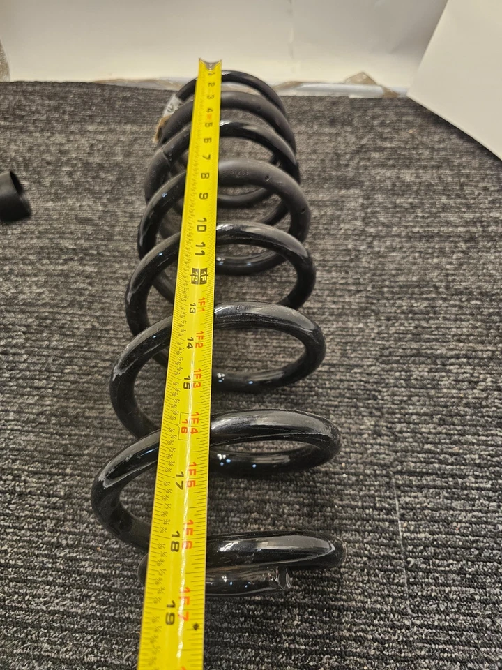 Mopar 68262676AB Coil Spring 18.5" x 5.5" Fits 2022 Ram 1500 - Image 4 of 4