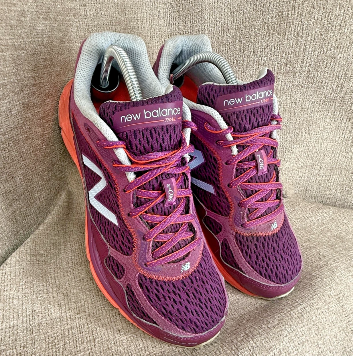 New Balance 910v2 Trail Running Shoes Mens Size 11 Purple Orange REVlite Outdoor