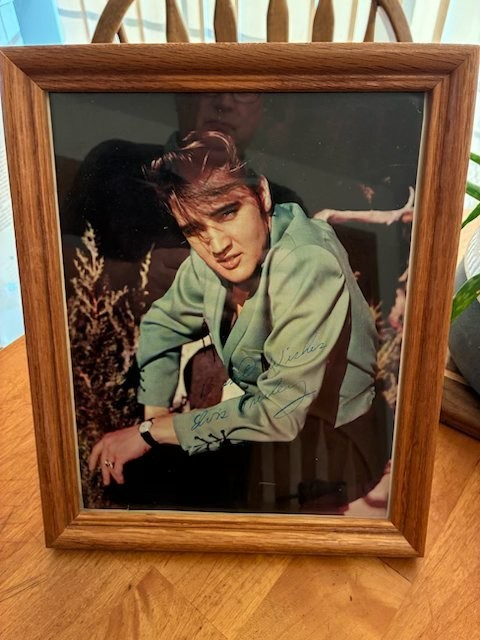 Elvis Presley Signed 8x10 1956 RCA Era “Best Wishes” Autograph (Unverified)
