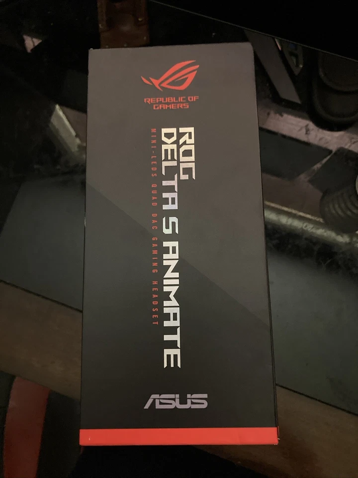 Auriculares para juegos ROG Delta S Animate  Foto 2 de 4