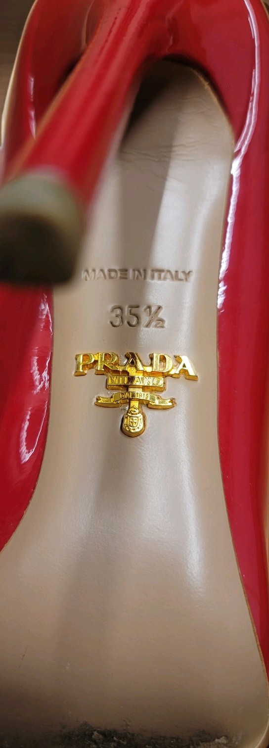 Prada Red Patent Leather Stiletto Heels Pumps Women’s Size 35.5 thumbnail 6