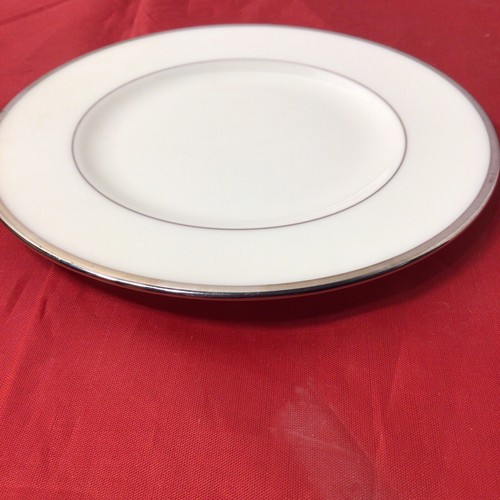 Lenox Montclair Fine China 5 Piece Place Setting Ivory with Platinum Trim B 501 - Picture 6 of 10