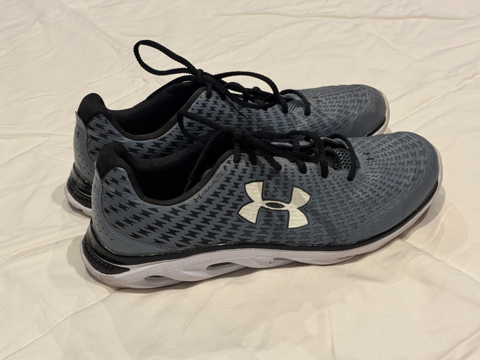 Under Armour Spine Gray & Black Mens Size 11.5 Training Shoes Lightly Worn