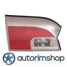Gm2802113 Replacement Driver Side Inner Tail Light Assembly