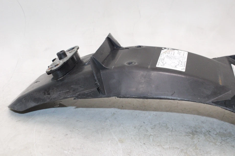 04-06 SUZUKI KATANA 750 GSX750F OEM REAR BACK FENDER MUD GUARD - Image 3 of 4