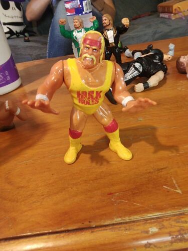 Hulk Hogan Hulk Rules Vintage 1990 WWF Hasbro Acti...
