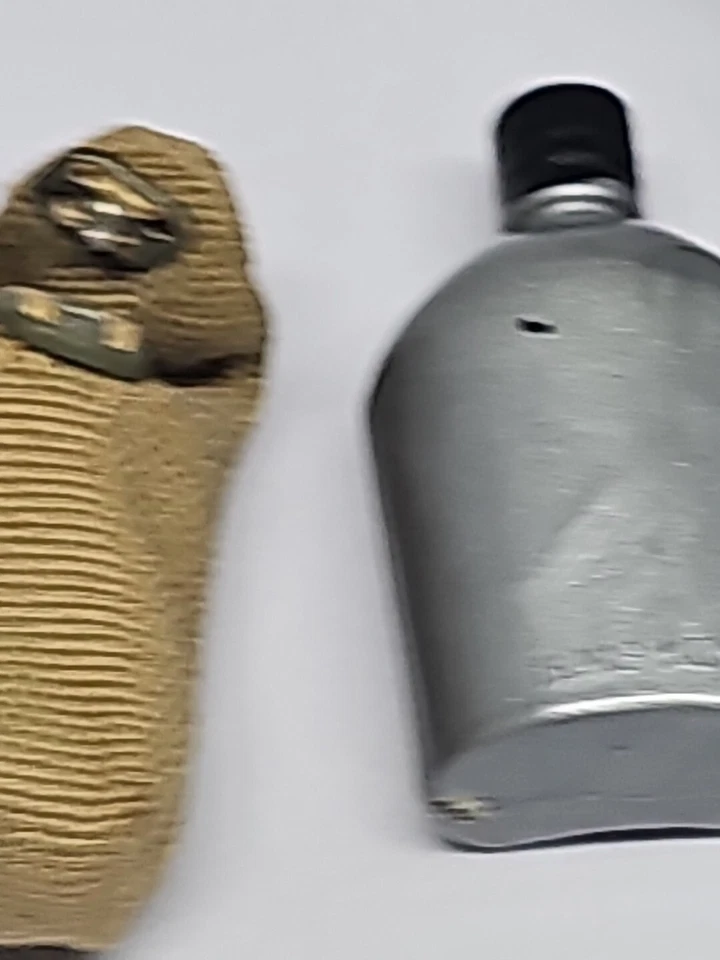 De colección Mediados de los 60 Captain Action, GI JOE Juguete Accesorios 2x Cantimplora y Cinturón, Soportes Hong Kong Foto 4 de 4