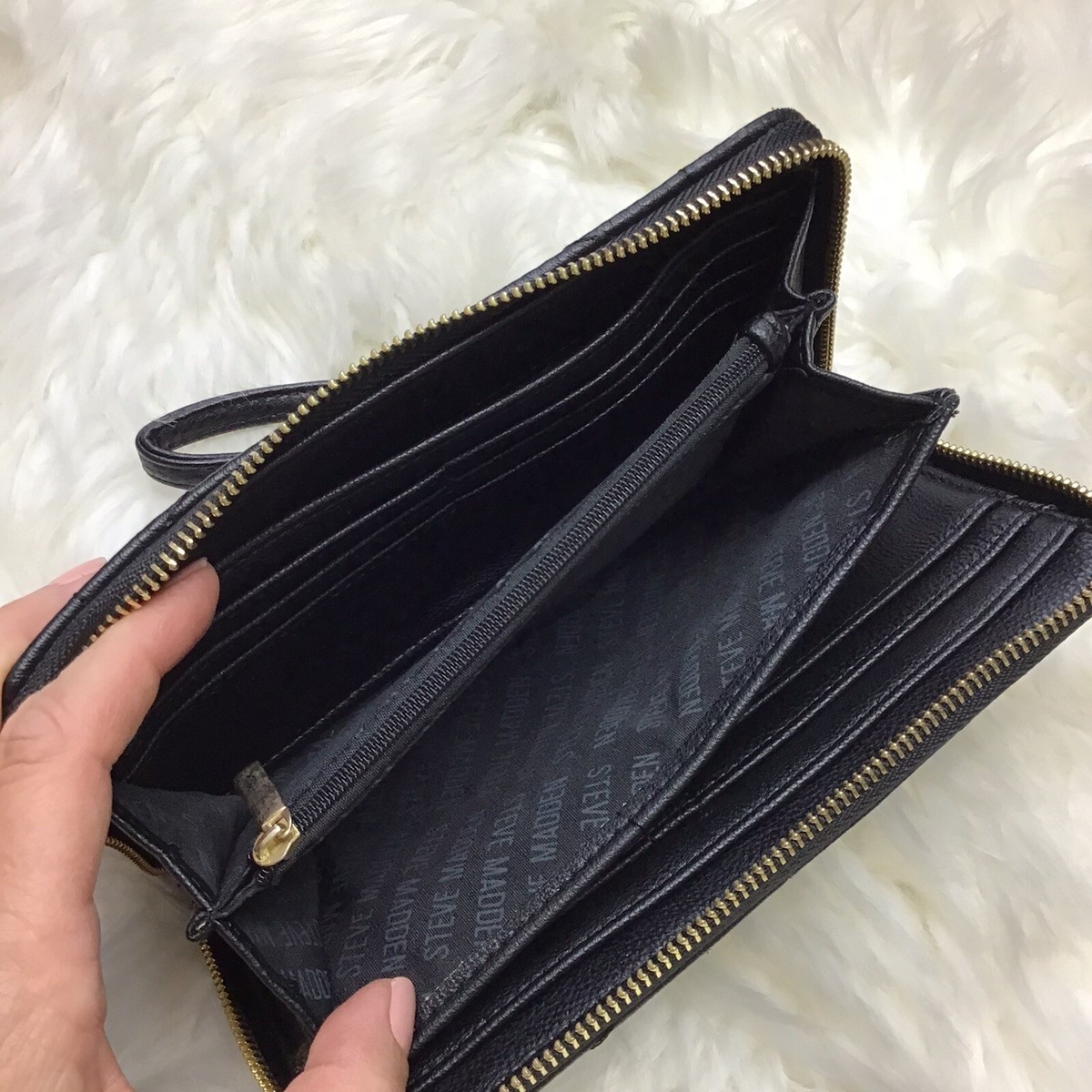 Steve Madden Wristlet Black Leather Card Cash Wallet S/M  display picture 2