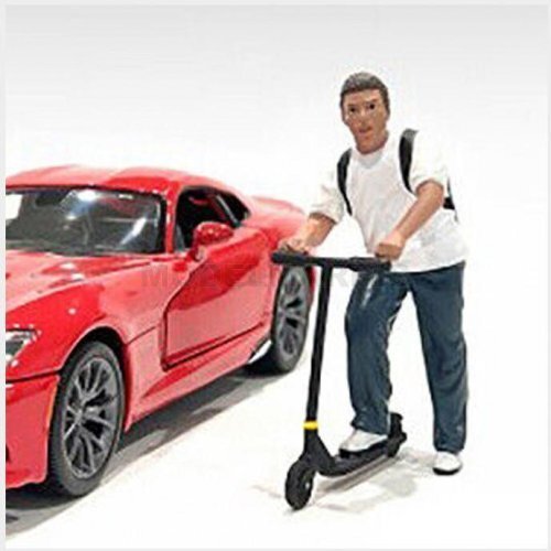 AMERICAN DIORAMA 24901 FIGURES - MAN FIGURE 24 SERIES 2 - N 1 - WHITE BLUE - 1/2