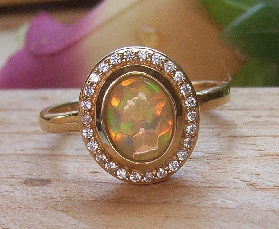 ®Terra Opalis 585/- (14K) GG Ring mit 1,0 ct. Kristallopal und Zirkonen,RW 19 mm - Bild 4 von 4