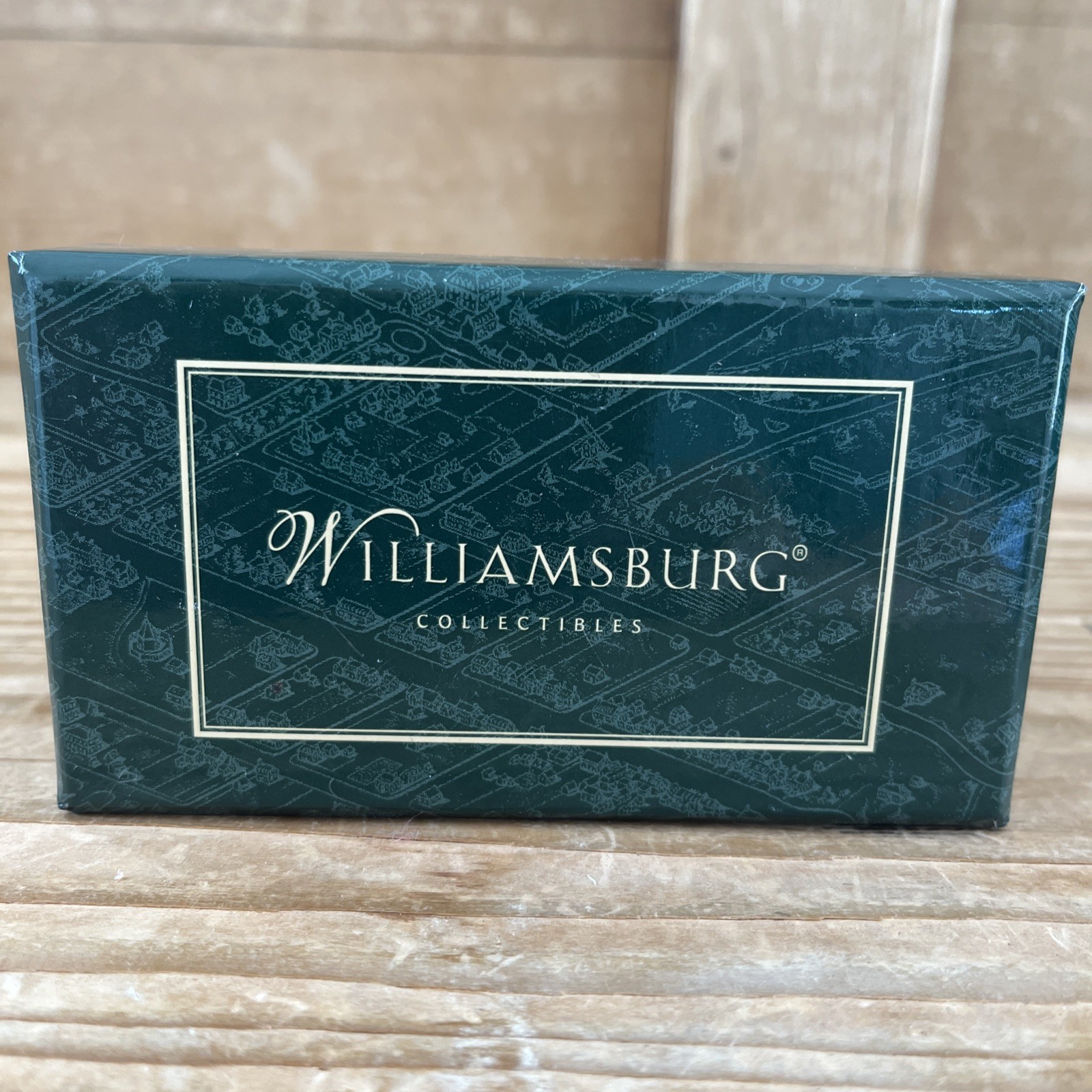 COLONIAL WILLIAMSBURG 2003 GOVERNOR'S FOOTMAN FIGURINE LANG AND WISE MIB