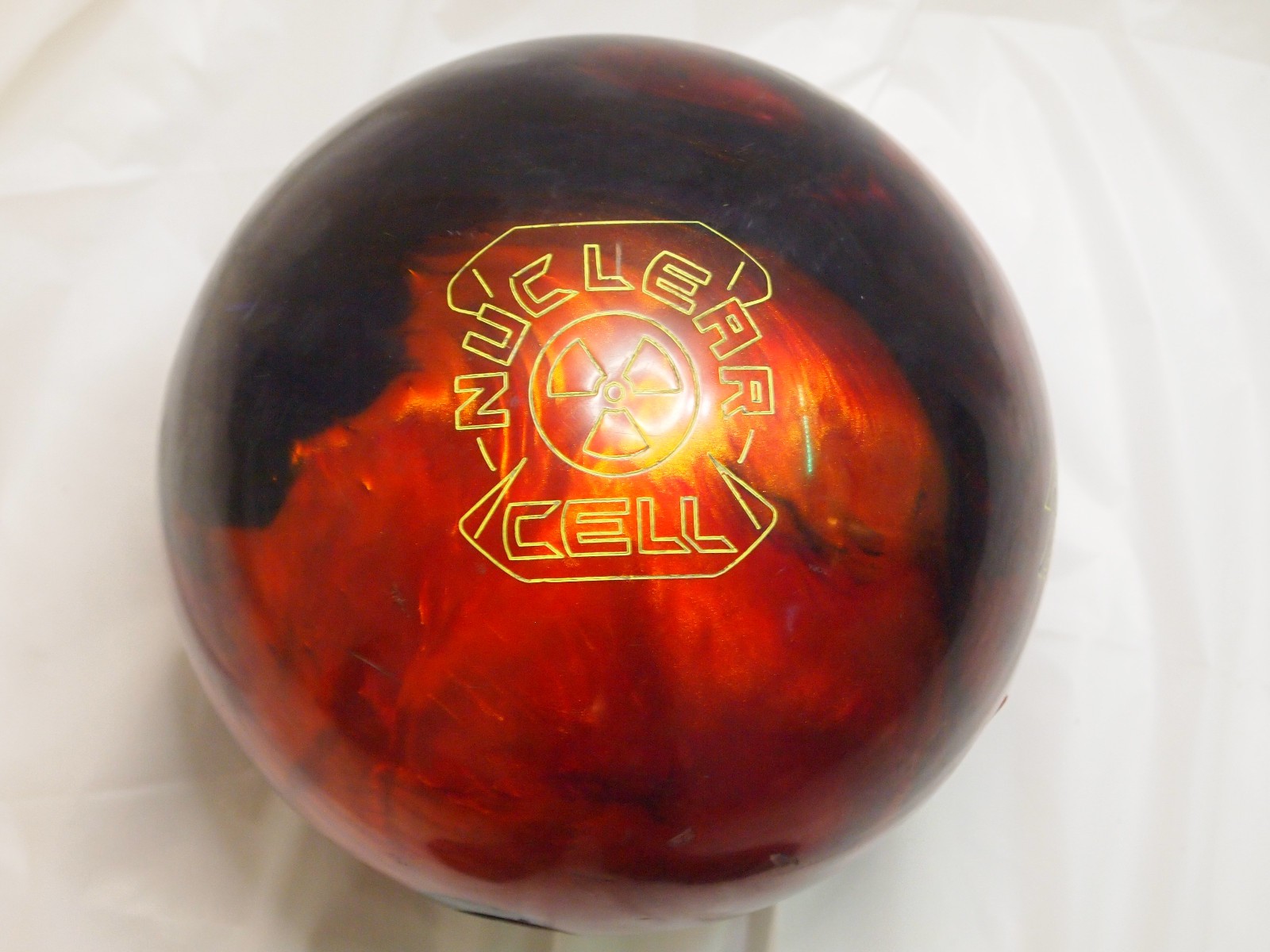USED-Bowling Ball -15lb RotoGrip "NUCLEAR CELL -