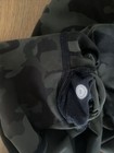 Women’s Lululemon Leggings Cameoflage Cropped 17 inch Size 2 — photo 5