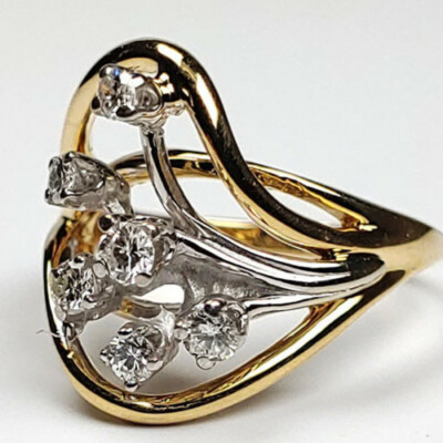 14k Two Tone Round Cut Diamonds Ring 0.30 Ctw and Size 6 and 4.4 Grams Of Gold