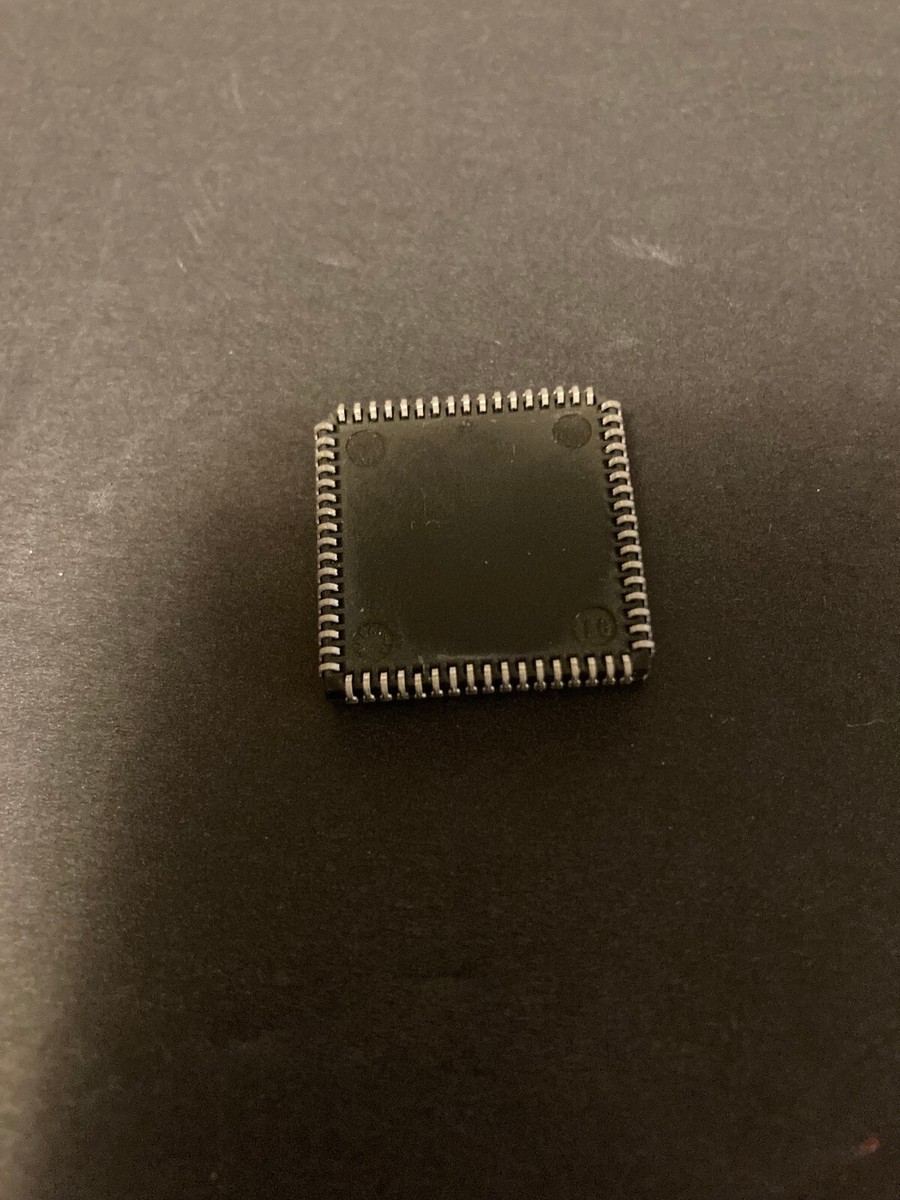 Motorola 68000 CPU pulled from a working system PLCC68 socket