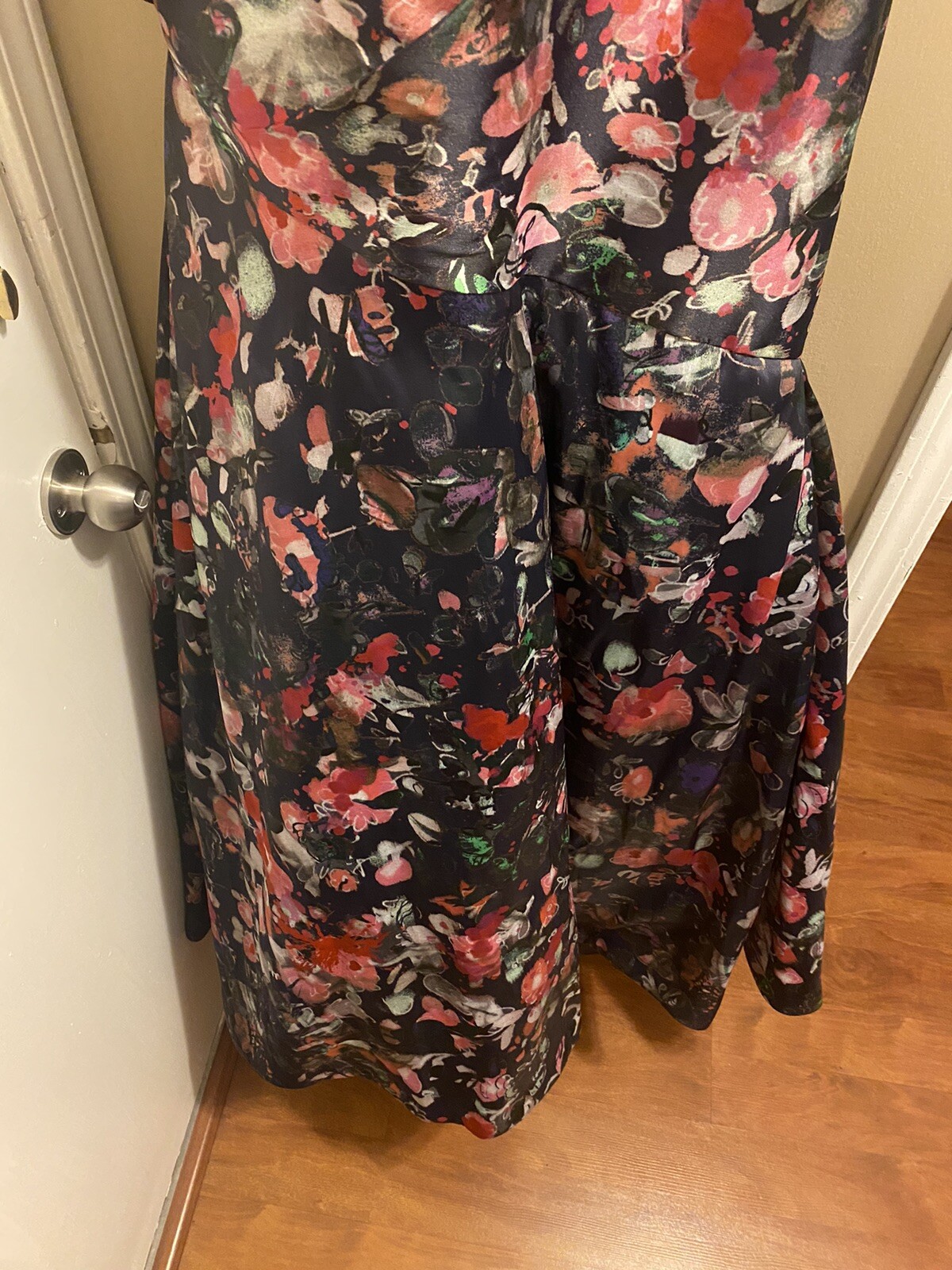 ML Monique Lhuillier Size 10 Floral Jadore Gown Maxi strapless pleated