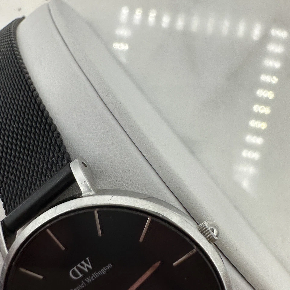 Daniel Wellington Ashfield Petite DW00100202 esfera negra 32 mm banda de malla negra Foto 3 de 4