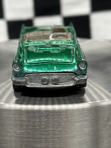 1969 Hot Wheels Redline Classic '57 T-Bird Green Painted Lights Small Tank RARE! - Picture 3 of 9