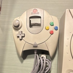 SEGA Dreamcast Console Bundle w/ 2 Controllers, VMU, Cables & 2 Games. Tested.