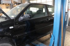 TÜR Links ( 2/3 Türer ) VW Polo 6 N/6 KV Farbe Brilliantschwarz ( L041 )