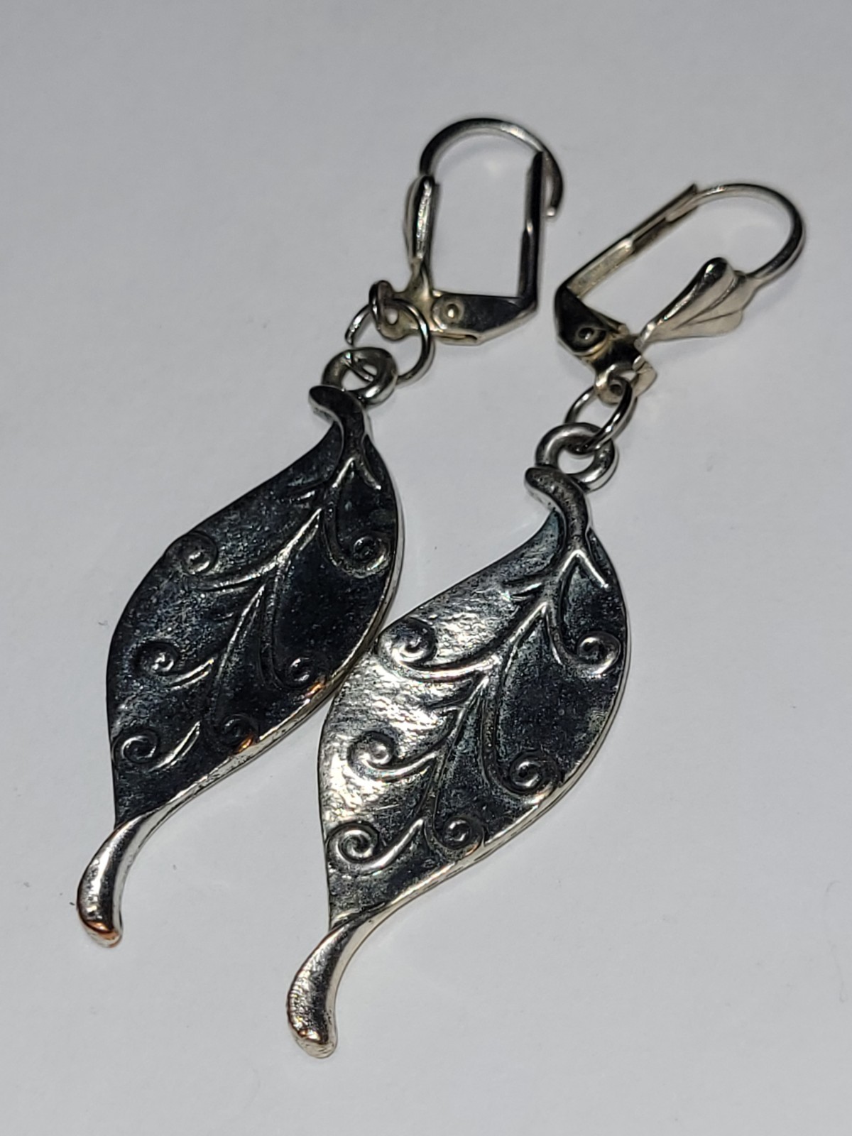 Silvertone Leaf Dangle Leverback Statement Earrin… - image 6