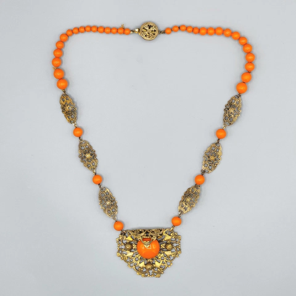 Colar de lapela filigrana dourada com contas de vidro laranja revestido tcheco Art Deco 16" - Imagem 3 de 4