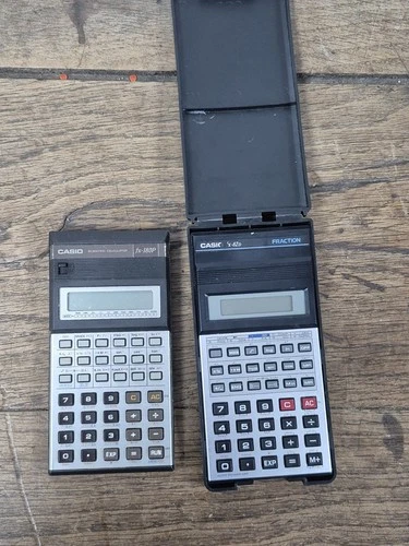 Lot De 2 Ancienne Calculatrice Casio (⚠️ Non Testé)