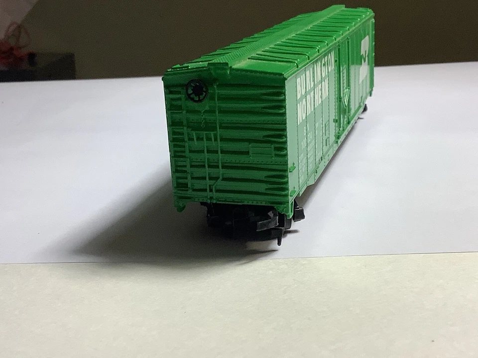 Tyco HO Scale Burlington Northern 50’ 100024 Box Car - Horn Hooks - Excel. Con. - Image 3 of 4