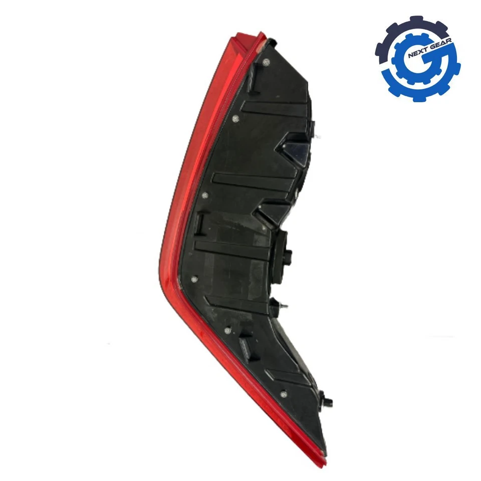 OEM GM TAIL LIGHT LAMP LED MOLDING RIGHT RH 2016-2018 CADILLAC CT6 23418924 - Image 2 of 3