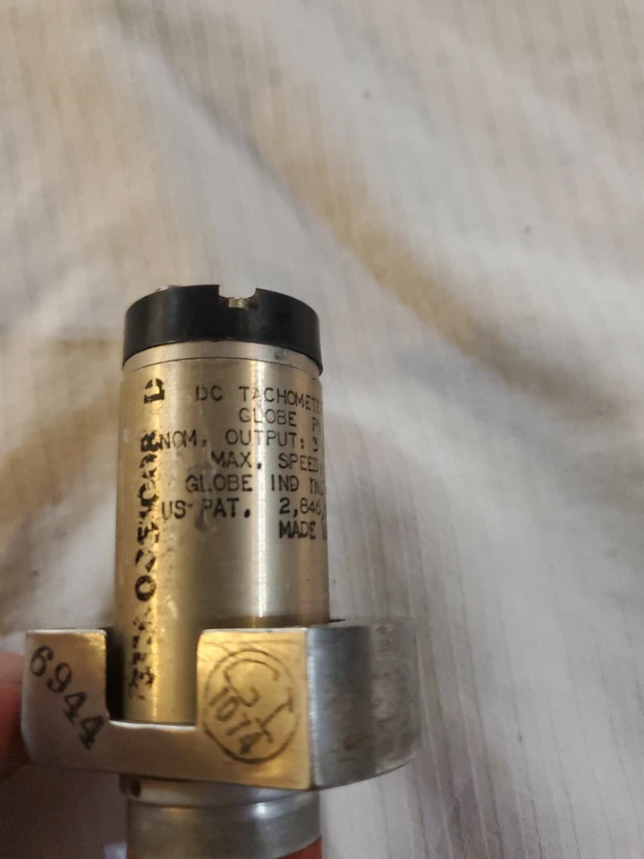 Generador Tacómetro Globe Motors 22a559 3v 6000 rpm Hecho en Estados Unidos Foto 3 de 4