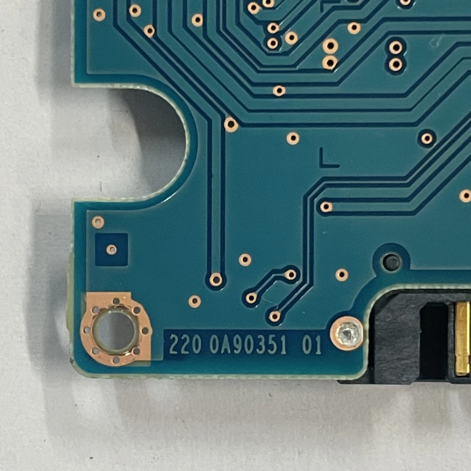 Hitachi 5K1000-750 2.5" SATA HDD PCB 0J33072 HTS541075A9E680 220 0A90351 01 - Image 2 of 4