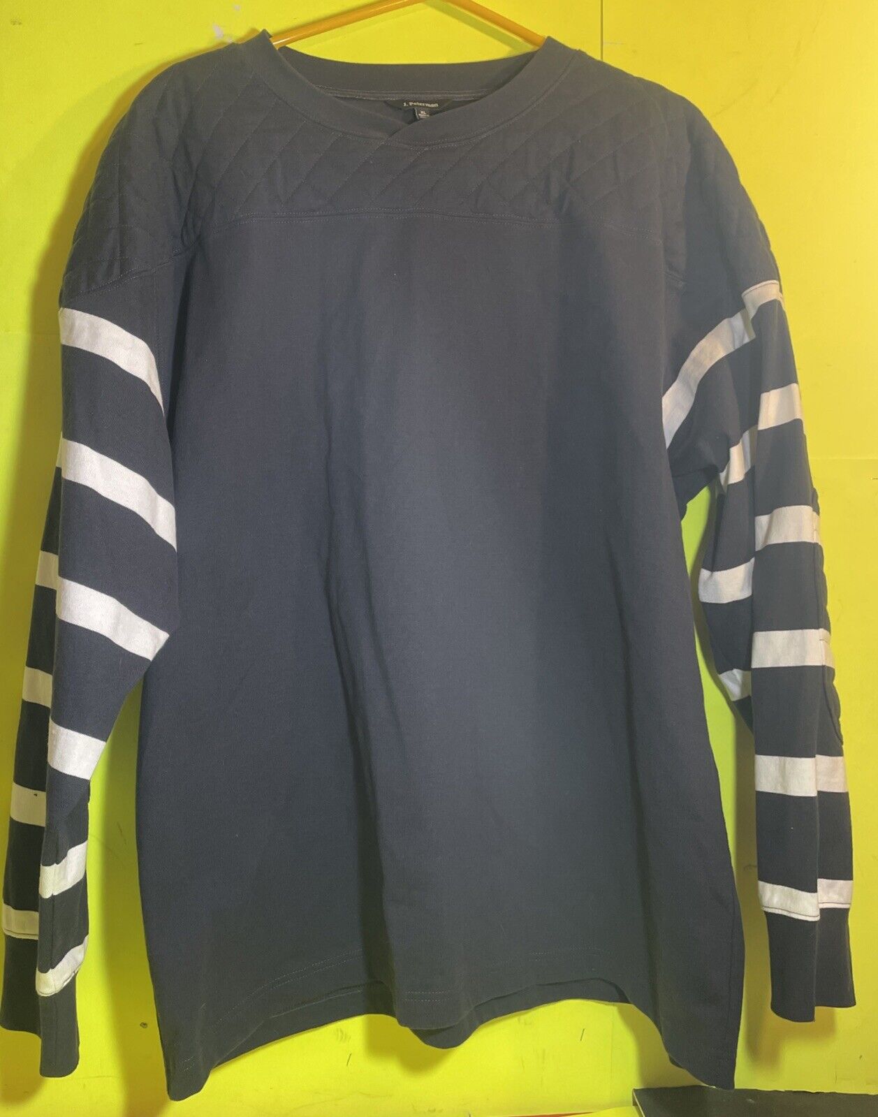 Picture 1 of 4