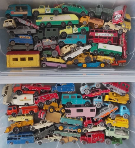 ORIGINAL VINTAGE DIECAST MOKO & REGULAR WHEEL MATCHBOX TOYS LOT CARS TRUCKS etc