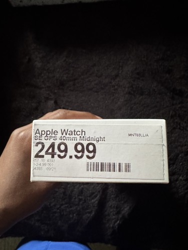 Apple Watch SE (2022) 40mm Midnight Aluminum Case with Sport Band, M/L (GPS +... - Photo 7 sur 7