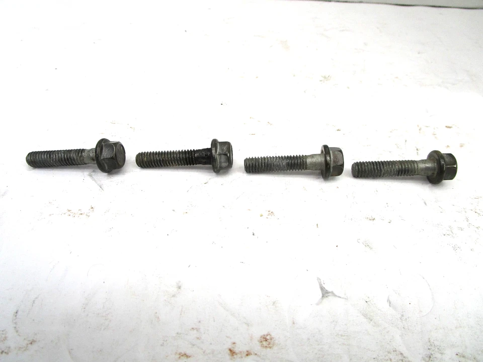 93 94 95 96 97 98 99 BUICK LESABRE 3.8L OIL FILTER ADAPTER TO TIMING COVER BOLTS Foto 4 de 4