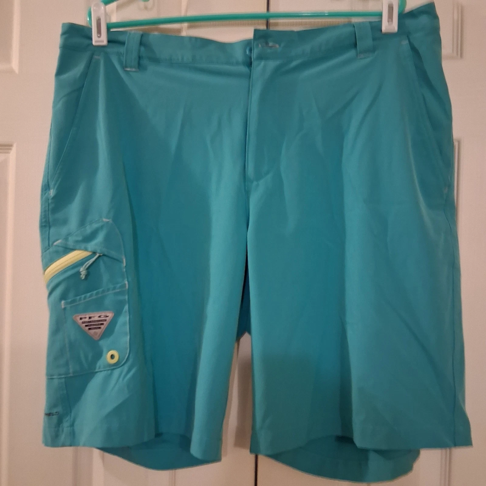 Columbia PFG Men's Light Blue Fishing Shorts Size 38