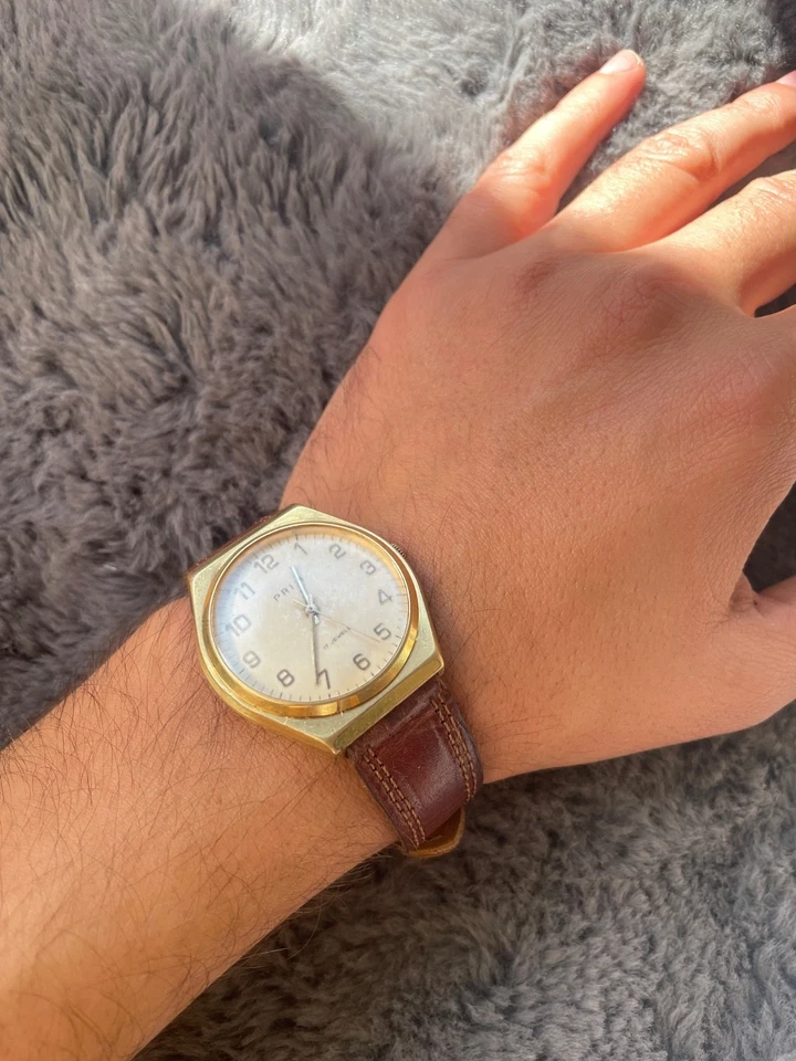 Vintage Prim 17 Jewels 36 mm Gold-Toned Mechanical Wristwatch –Good Condition - Image 3 of 4