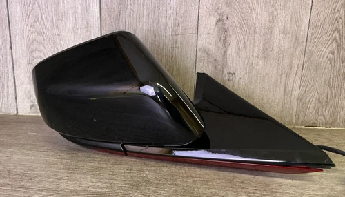 # 2023-2024 Cadillac LYRIQ  SIDE MIRROR RH PASSENGER SIDE OEM 86544022