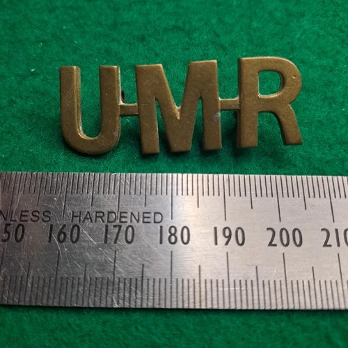 WW2 South African Umvoti Mounted Rifles Shoulder Title Badge UMR Africa Armoured