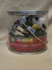 Rite aid HOME 10 piece cookie cutter set -new-