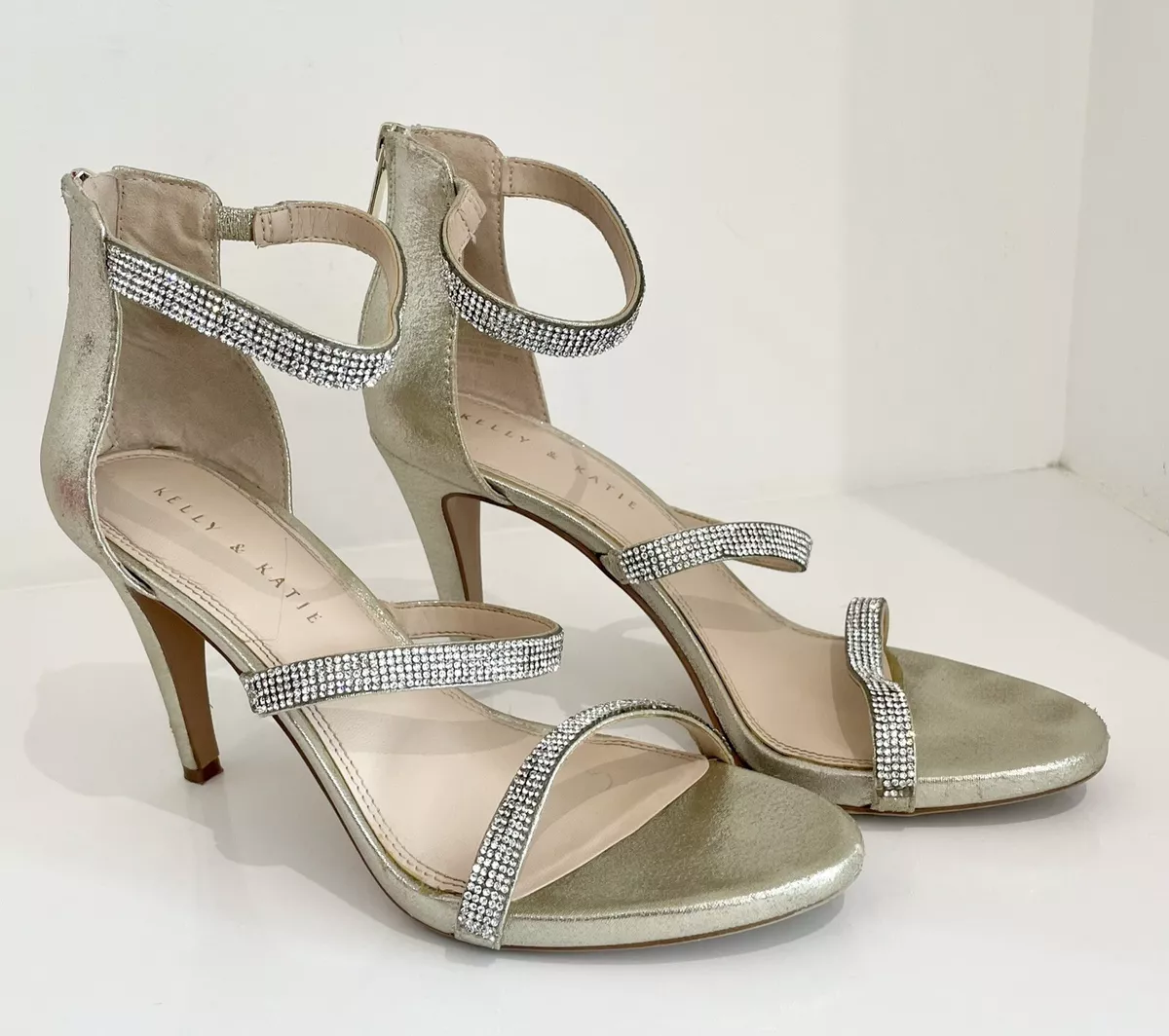 Kelly and katie courtnee sandal best sale gold