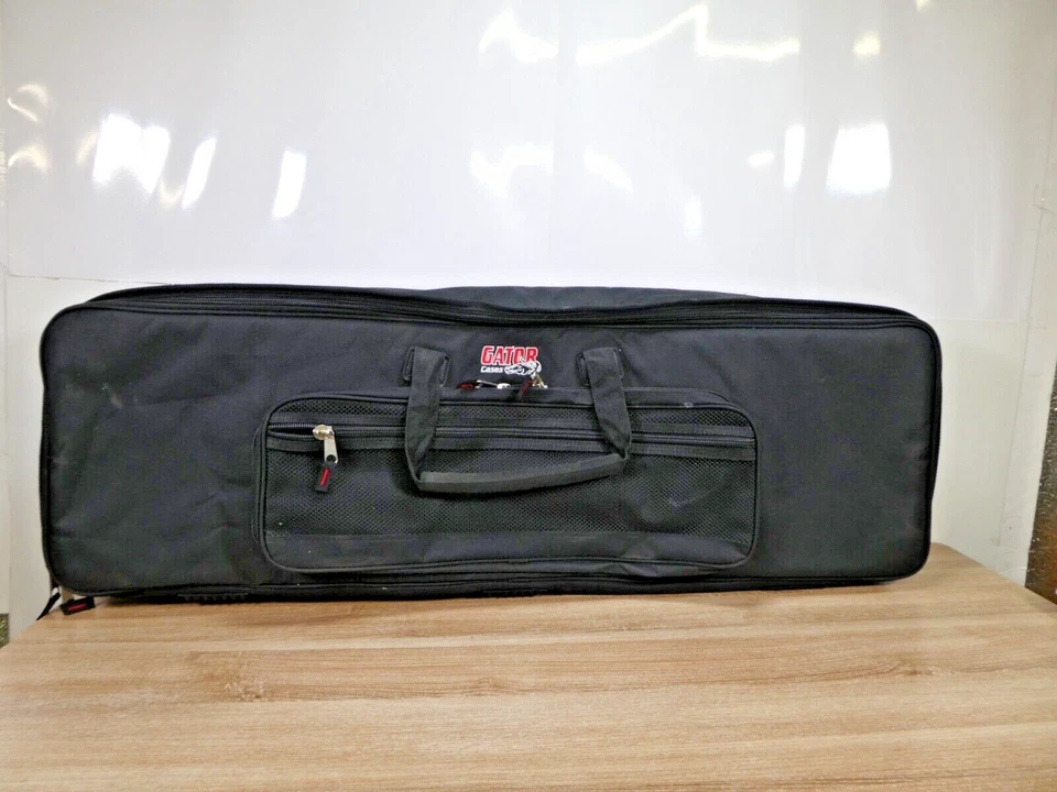 Arturia Keylab 61 Essential USB/MIDI Controller - Image 2 of 4