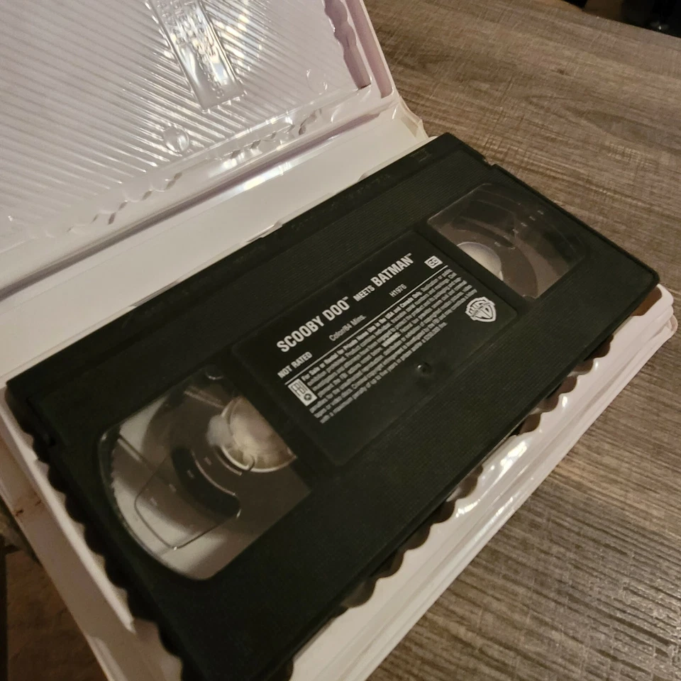 Batman Mask of the Phantasm and Scooby-Doo Meets Batman Foto 2 de 4