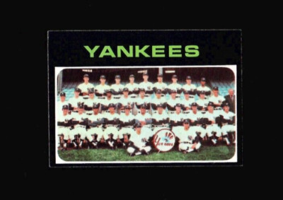 1971 Topps #543 NEW YORK YANKEES w/ MICKEY MANTLE Team Card Unmarked NMMT