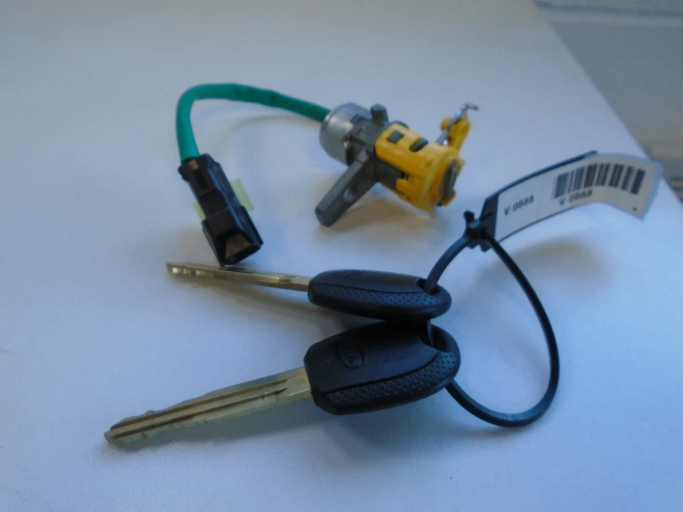 Genuine Kia Lock Assembly Front Right 819802FB00 KIA SPECTRA 2003-2006 - Image 4 of 4