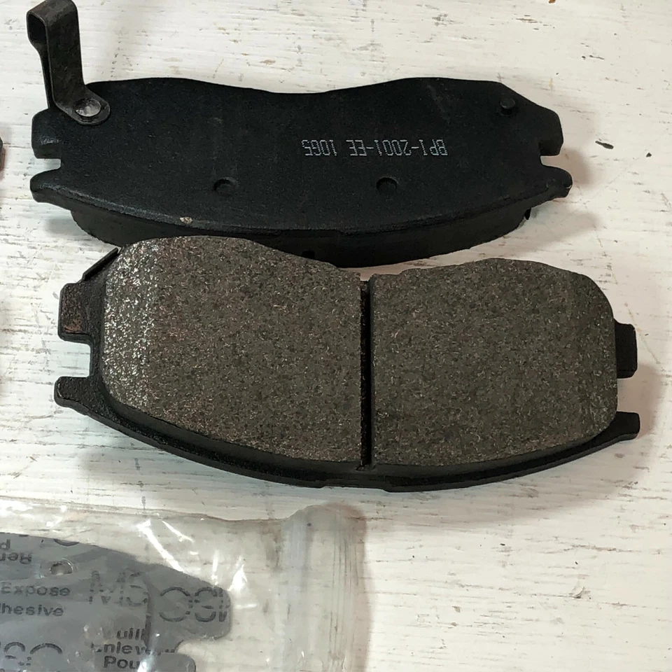 КОМПЛЕКТ ПЕРЕДНИХ ДИСКОВЫХ ТОРМОЗНЫХ КОЛОДОК AUTO EXTRA AXOD484 ДЛЯ DODGE CHRYSLER EAGLE MITSUBISHI  - Изображение 4 из 4