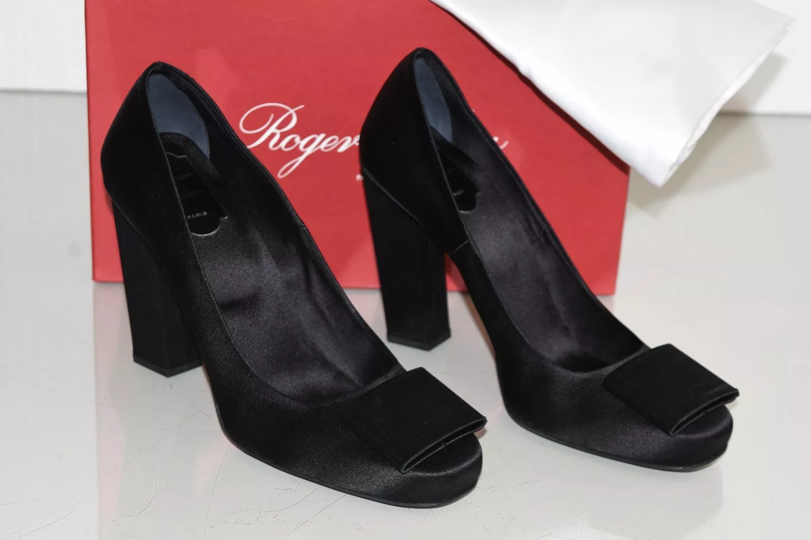 NEUF Escarpins Roger Vivier Rebelle Toujours satin noir boucle talons chaussures 10,5