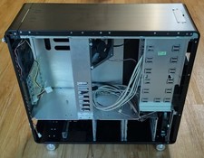 Lian-Li Curved Black Aluminum PC Computer Case Retro PC-V1010